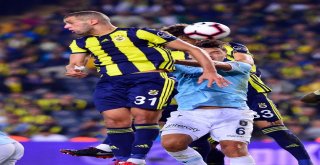 Spor Toto Süper Lig: Fenerbahçe: 0 - Medipol Başakşehir: 0 (Maç Sonucu)