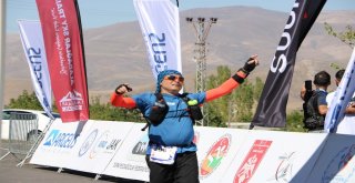 4. Aladağlar Sky Trail Yarışmalarında Evlilik Teklifi