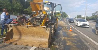 (Özel) Yola Akan Hidrolik Yağ Trafiği Kilitledi