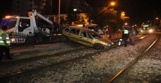 Otomobil Tramvay Yoluna Uçtu, Tramvay Seferleri Aksadı