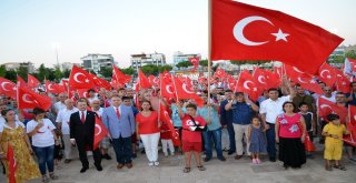 Didim 15 Temmuz  Gecesini Ayakta Geçirdi