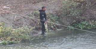 Asi Nehrine Düşen Çocuk İki Koldan Aranıyor