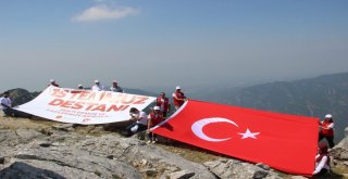 15 Temmuz Şehitlerini 1600 Metrede Andılar