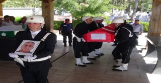 Kalp Krizi Sonucu Hayatını Kaybeden Polis Memleketi Aksarayda Toprağa Verildi