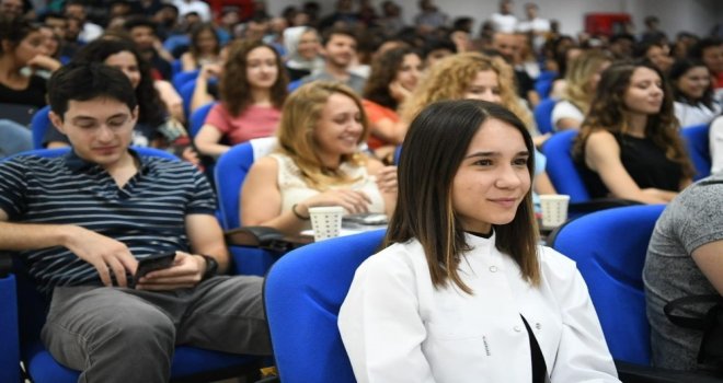 Ege Üniversitesi Rektörü Necdet Budak: Her Zaman Hastalarınıza Karşı Sabırlı, Müşfik Ve İlgili Olun