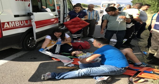 Trafik Kazası Sonrası Can Pazarı: 2 Ölü, 3 Yaralı