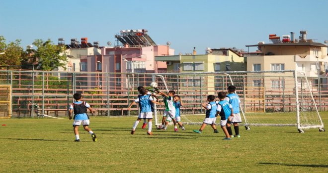 Kepezin Minik Futbolcuları Eğitimlere Başladı