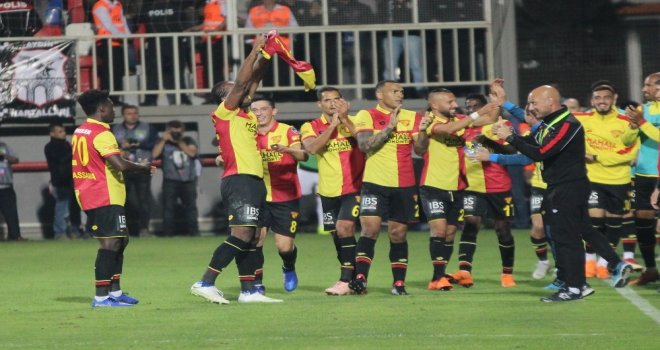 Göztepe Mutluluktan Uçuyor