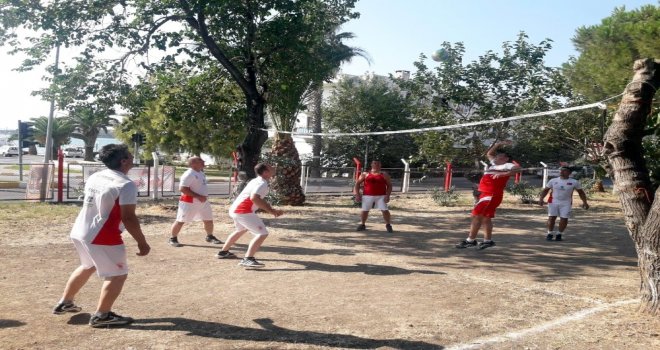 İtfaiye Erleri Yangınlara Düzenli Spor Yaparak Hazırlanıyor