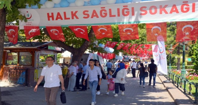 Halk Sağlığı Sokağı Büyük İlgi Gördü