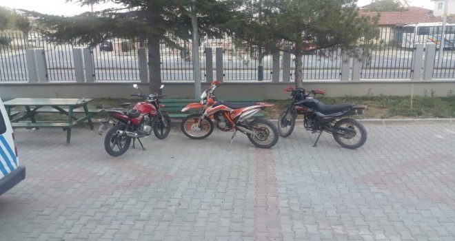 Ankaradan Çaldığı Motosikletleri Bolvadinde Satarken Yakalandı