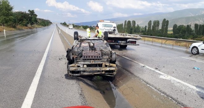 Tosyada Yaşlı Çiftin Otomobili Alev Alev Yandı