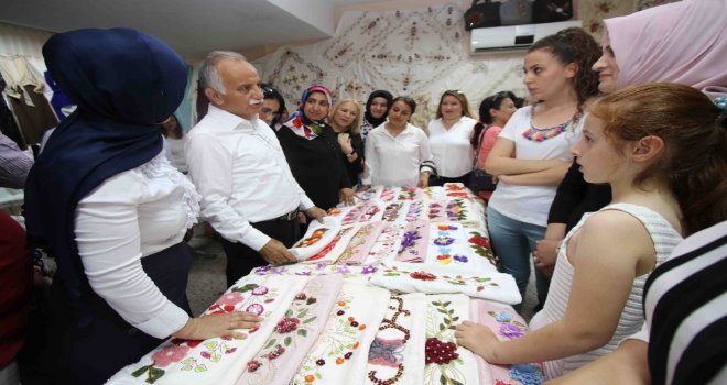 Bayraklının Ücretsiz Kurslarına Yoğun İlgi