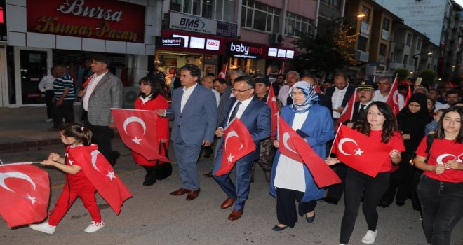 Karabükte 15 Temmuz Demokrasi Ve Milli Birlik Günü Yürüyüşü