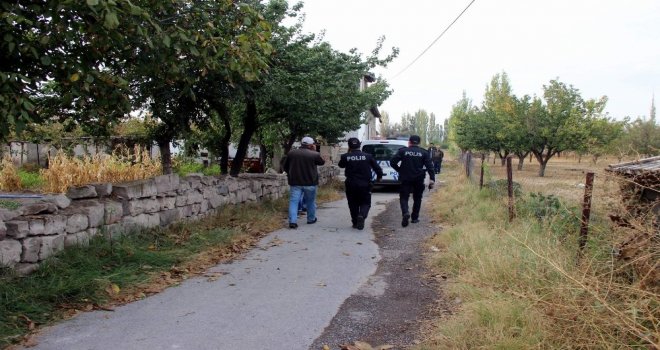 Boşanma Aşamasında Olduğu Eşini Vurduktan Sonra Polisi Aradı