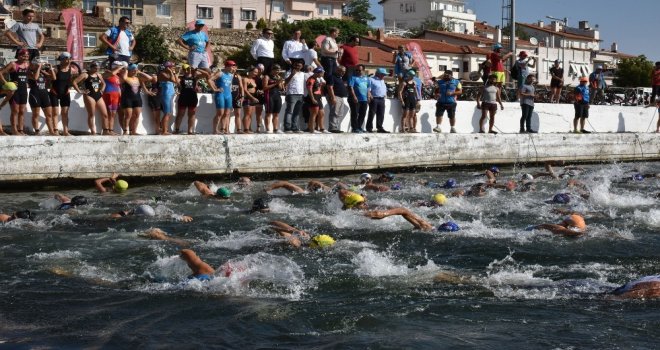 Sakin Şehir Eğirdirde Triatlon Heyecanı