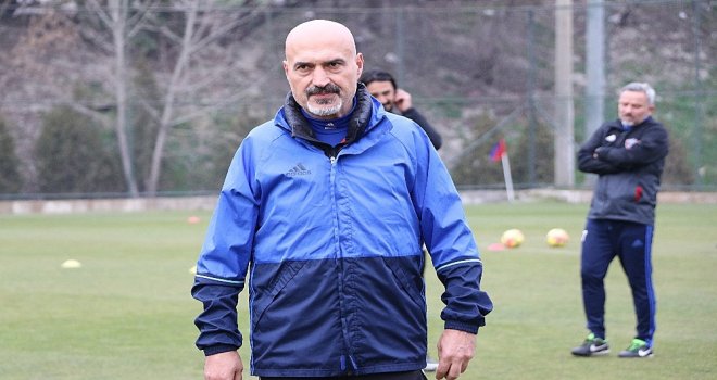 Kardemir Karabüksporda Levent Açıkgöz Ayrılığı Açıkladı