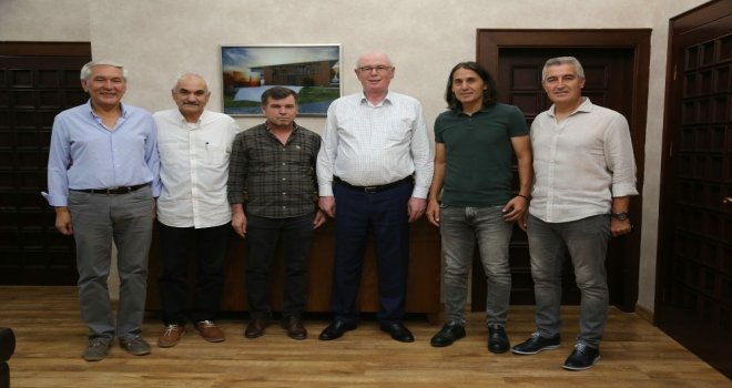 Başkan Kurt, Eskişehirspor Altyapı Yöneticileri İle Birlikte