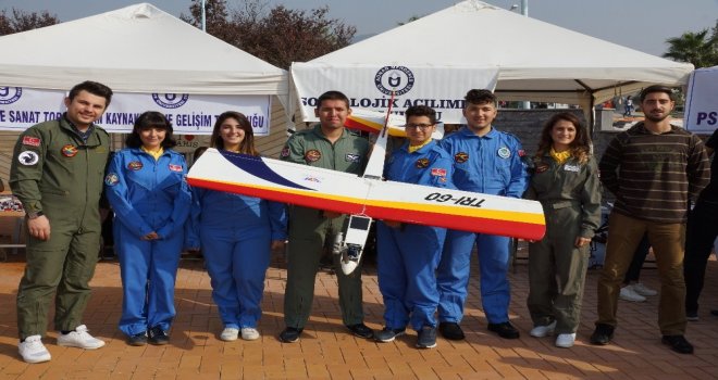 Adüde ‘Öğrenci Toplulukları Tanıtım Günü Etkinliği Yapıldı