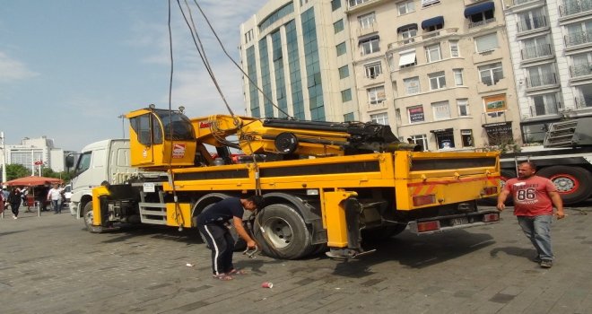 Taksim Meydanında İlginç Görüntü