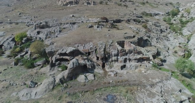 Afyonkarahisarın Yer Altı Şehri Gün Yüzüne Çıkmayı Bekliyor