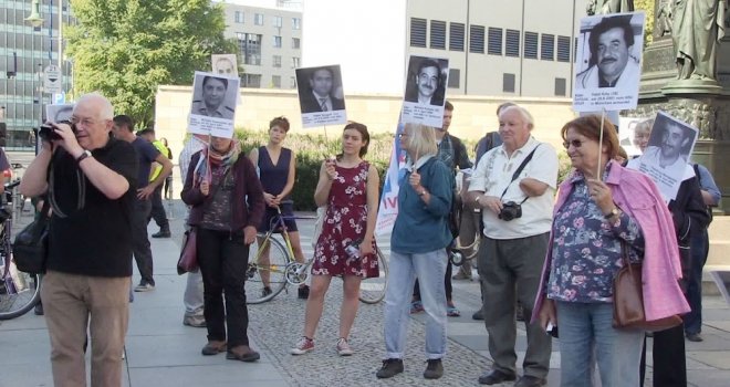 Berlinde Eyalet Parlamentosu Önünde Nsu Mitingi