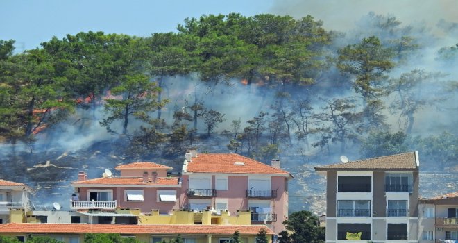 Çeşmede Orman Yangını Korkuttu