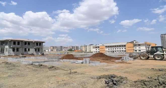 Yeni Mahalle Bilgi Evi İnşaatı Hızla İlerliyor