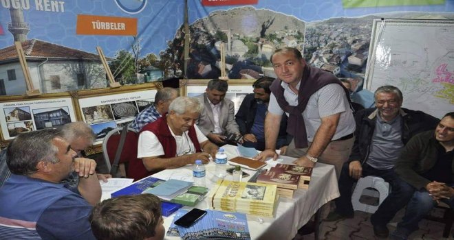 Suavi Sayın, Ya Gediz Nehri Olmasaydı? İsimli Kitabını İmzaladı