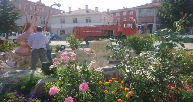 Aslanapanın Simgesi Ibrık Bakıma Alındı