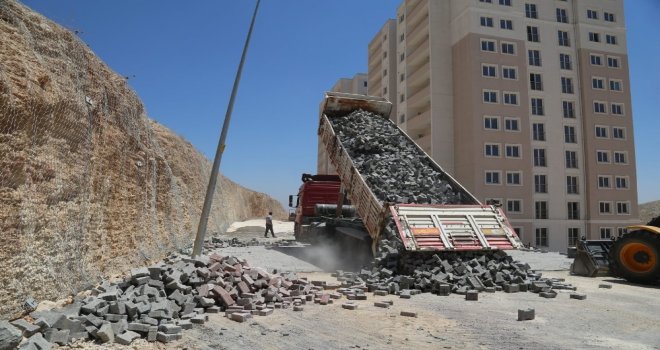 Eyyübiye Belediyesi Yol Yapım Çalışmalarını Sürdürüyor