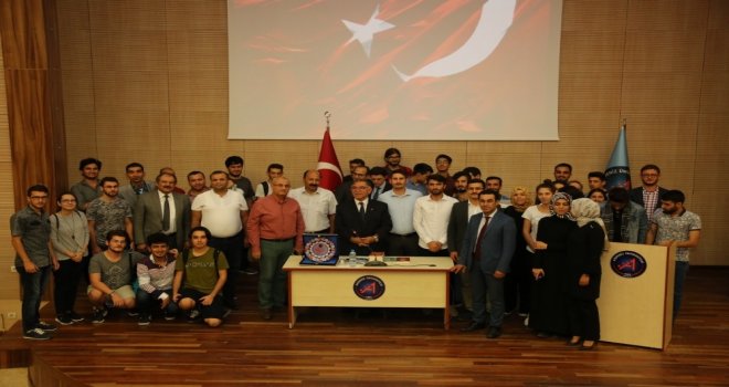 Üniversitede İdeal Gençlik Söyleşisi