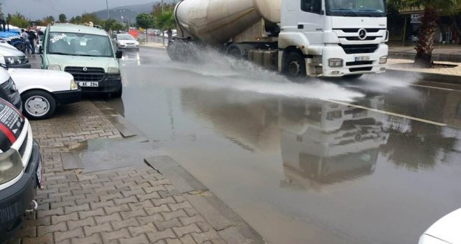 Nurdağında Aşırı Yağış Vatandaşlara Zor Anlar Yaşattı