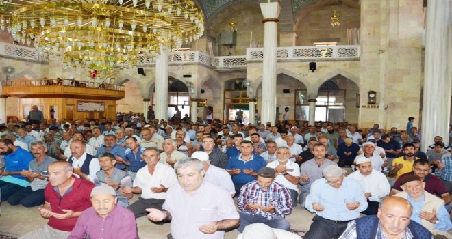 15 Temmuz Şehitleri İçin Mevlid Okundu