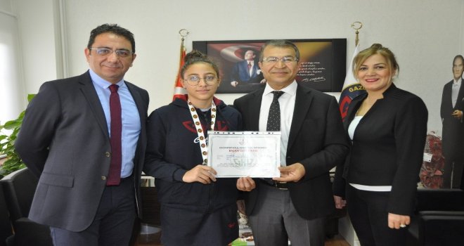 Gkvli Altın Kulaç Dicle Su Sertpolat Milli Takımda