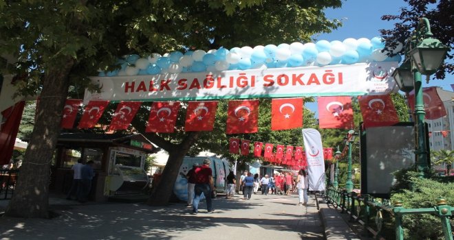 Bu Sokak Başka Sokak