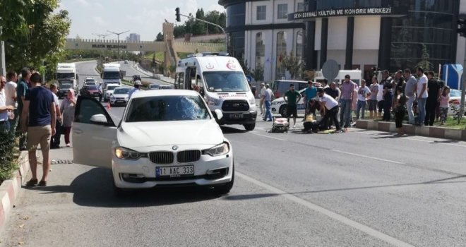 Otomobil Sürücüsü Yayaya Çarparak Ağır Yaraladı