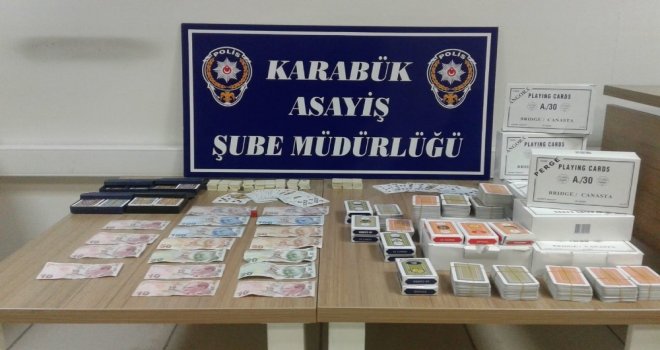 Polis Elektriği Kesip, Kumar Oynayanların Oyununu Bozdu