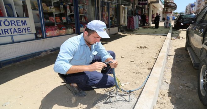 Turgutlunun Cumhuriyet Caddesinde Çalışmalar Hız Kesmiyor