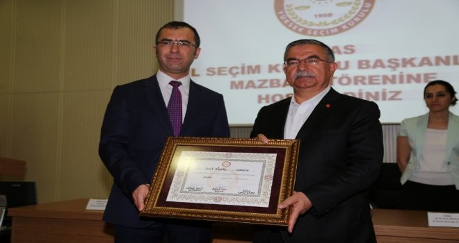 Ak Parti Sivas Milletvekilleri Mazbatalarını Aldı