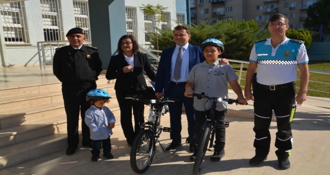 Kırmızı Düdük Kampanyasının Ödülleri Sahiplerini Buldu