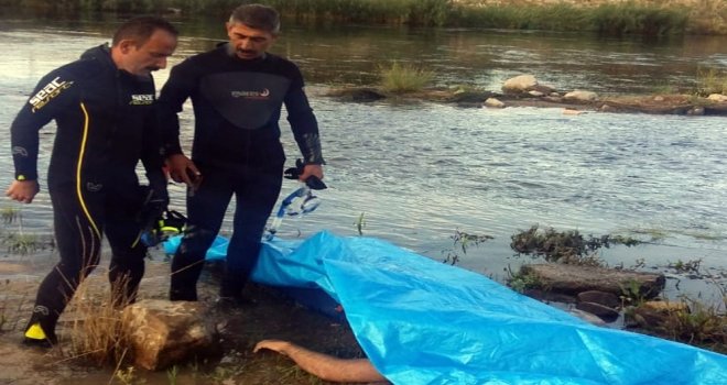 Kızılırmaka Atlayan Genç Boğuldu