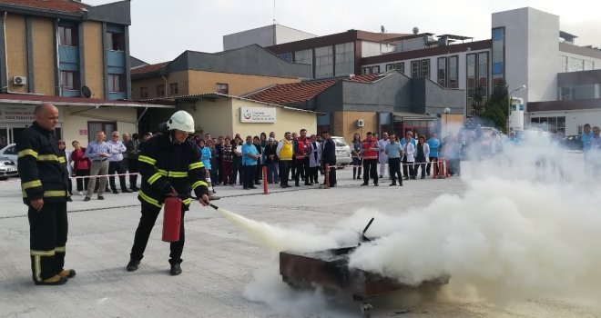 Hastanedeki Yangın Tatbikatı Gerçeği Aratmadı