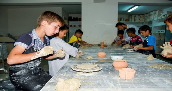 Berivan Kültür-Sanat Merkezi Yaz Aylarında Notalarla, Tuvallerle, Boyalarla Şenleniyor