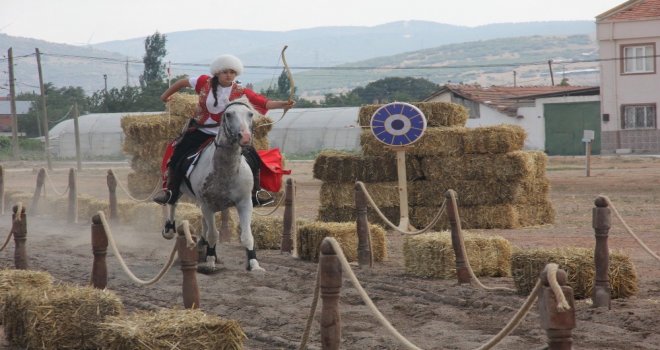 Atlı Okçular Balıkesirde Yarışıyor