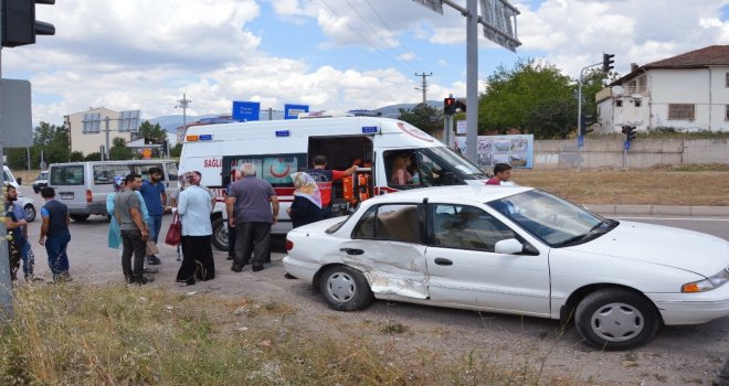 Niksarda Trafik Kazası: 5 Yaralı