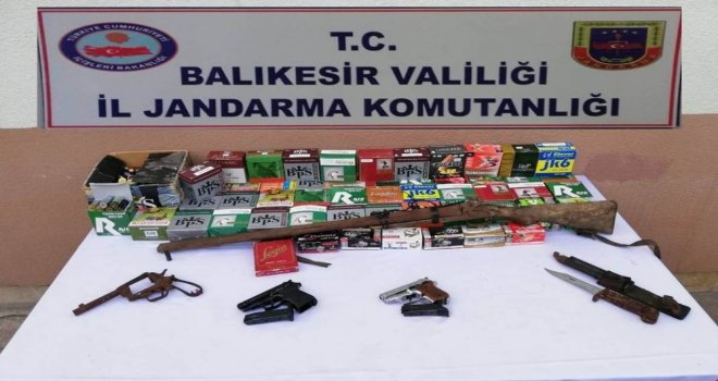 Balıkesirde Jandarmadan Silah Operasyonu