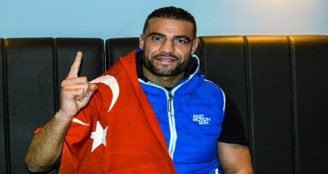 Dünya Boks Şampiyonu Mahmud Ömer Manuel Charr Dopingli Çıktı İddiası