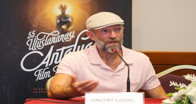 Fransız Aktörden Vincent Casselden Mülteci Açıklaması