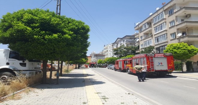 Gaziantepte Park Halindeki Araç Alev Aldı